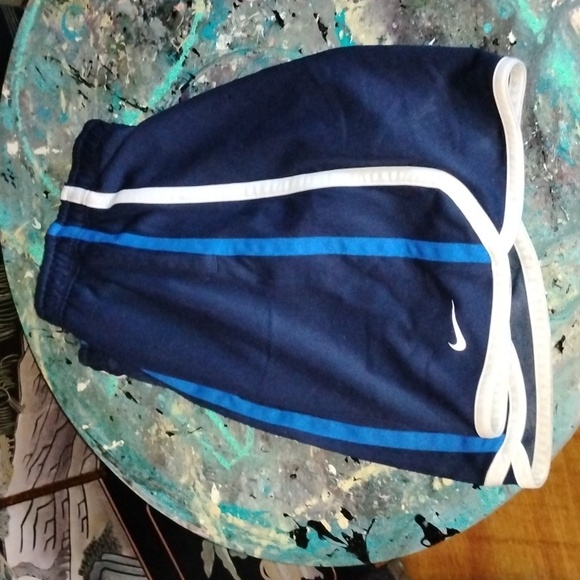 Nike jogger sweats shorts - Picture 2 of 5